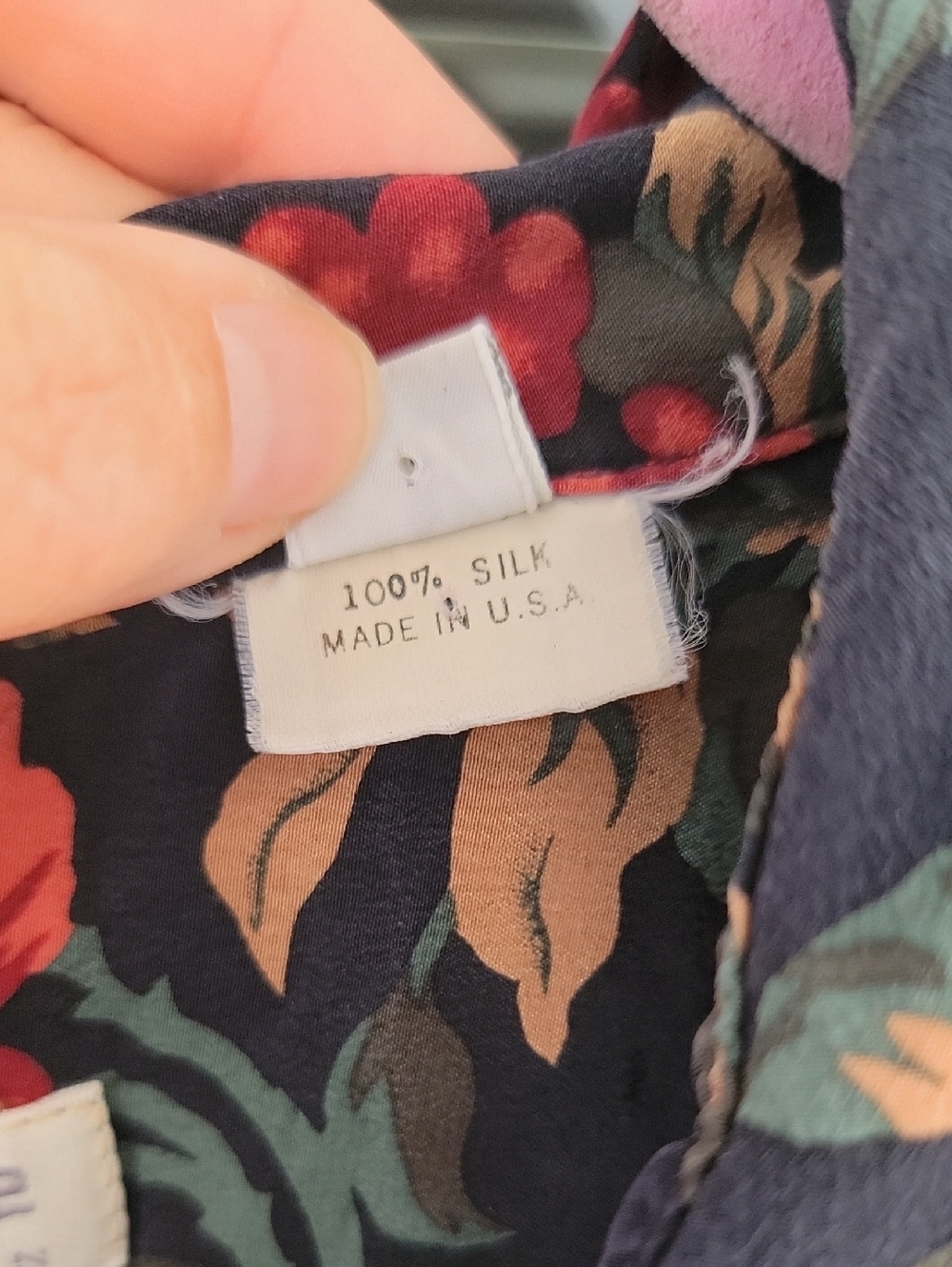 Vintage Liz Claiborne Silk Floral & Fruit Button-Up Shirt Sz 8 - Picture 8 of 8